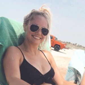 Meet your Posher, Connie